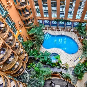 https://palace-royal-hotel.hotelsquebeccity.net
